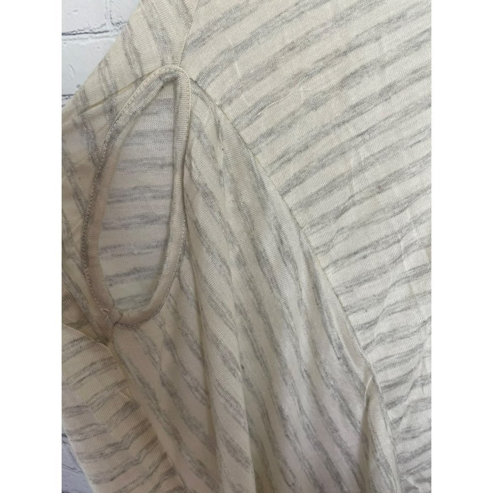 UNIQ Oversize Cream & Gray Open Back Shirt size Small NWT - Picture 3 of 5
